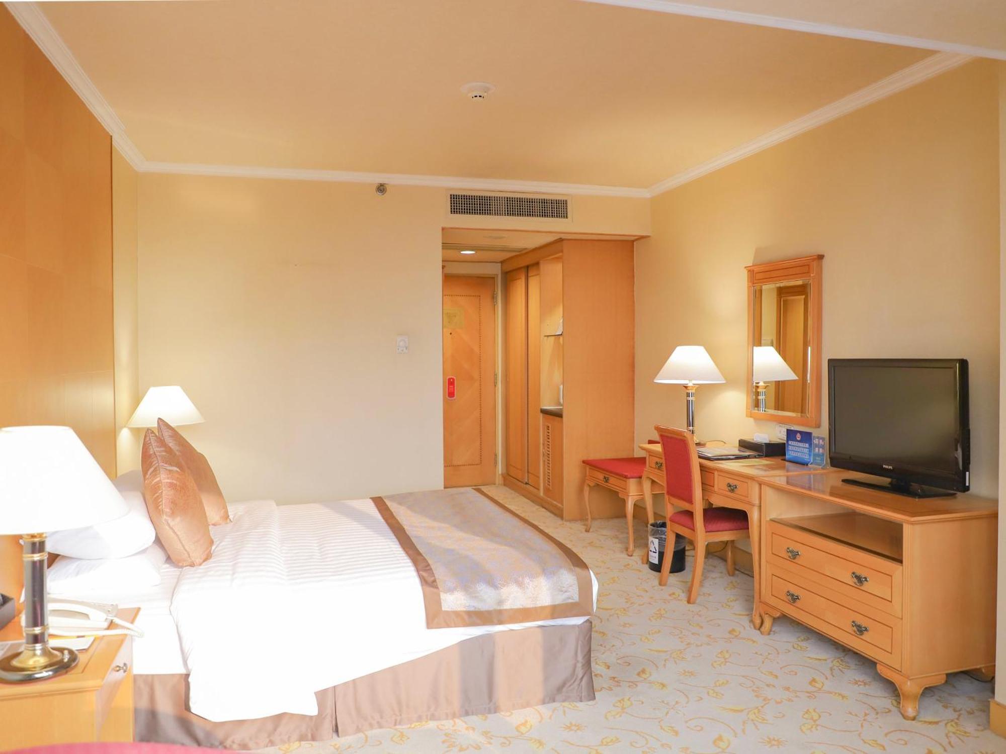 Beijing New Century Hotel Exterior photo