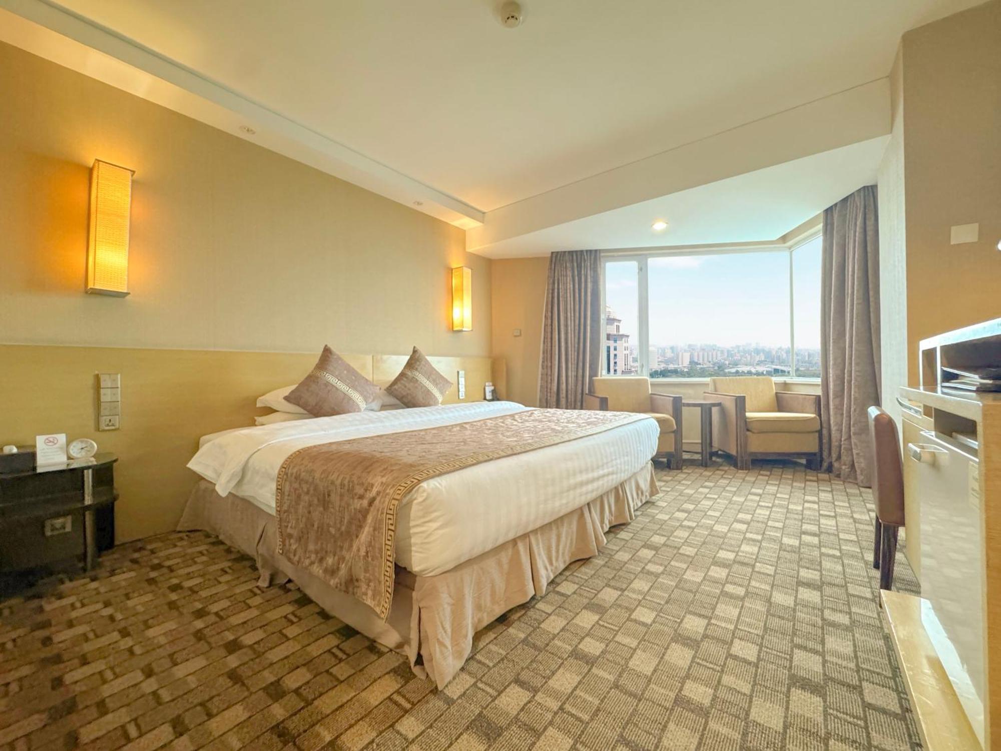 Beijing New Century Hotel Exterior photo